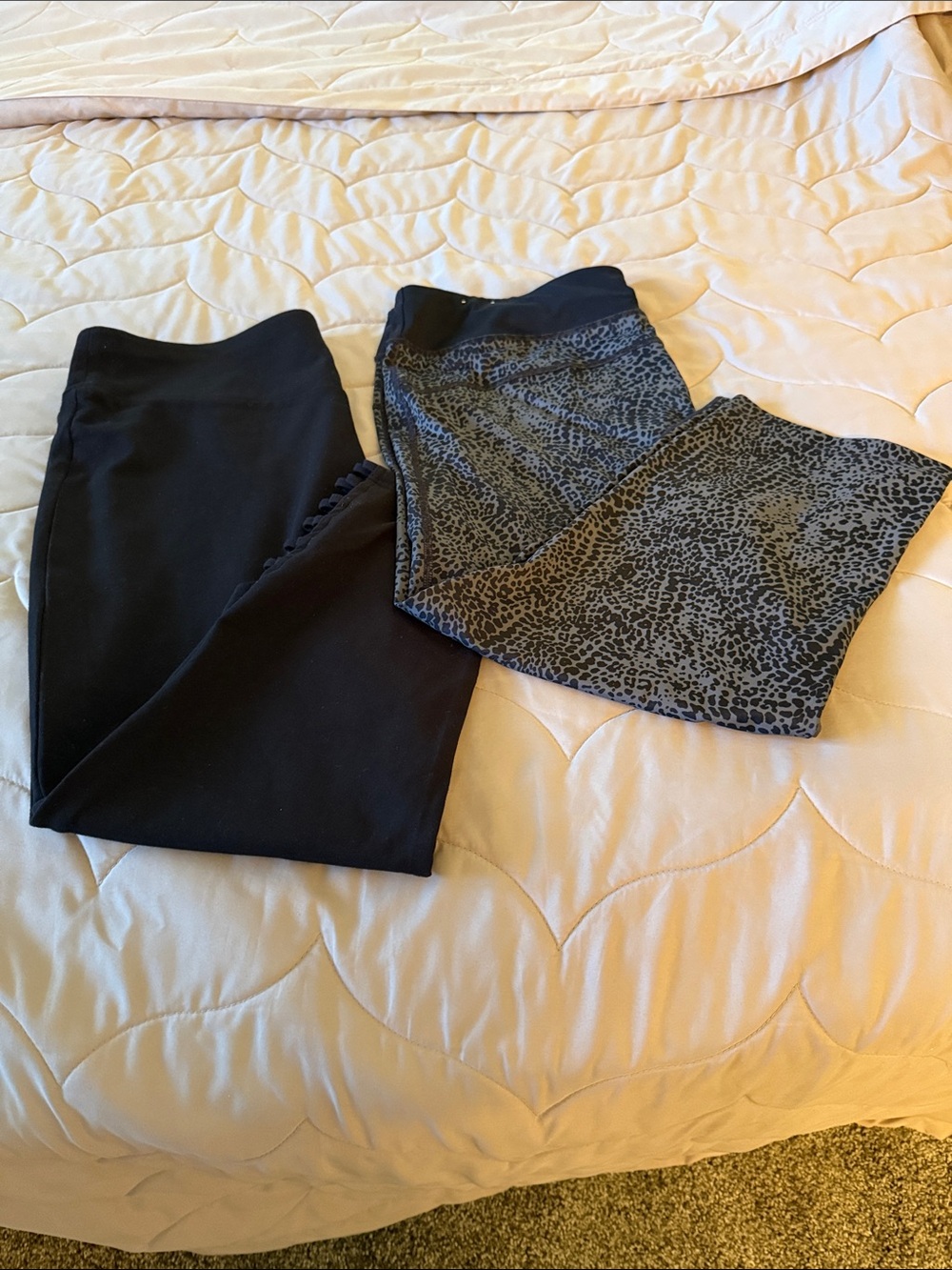 TWO Pairs Stretch Leggings in Black and Animal Print